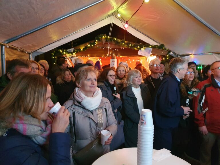 Rudelsingen auf dem Weihnachtsmarkt